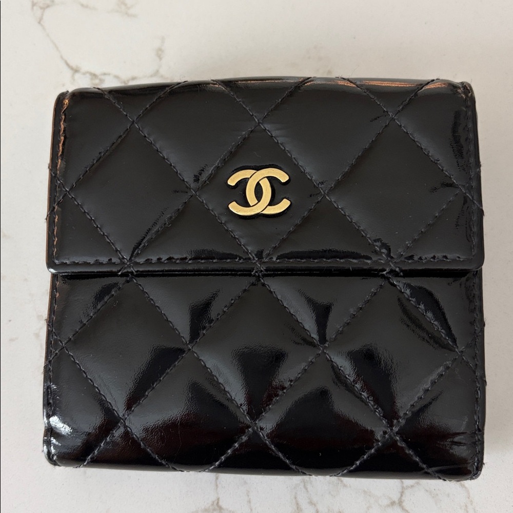 CHANEL Black Quilted Patent Leather Compact Wallet with Gold CC